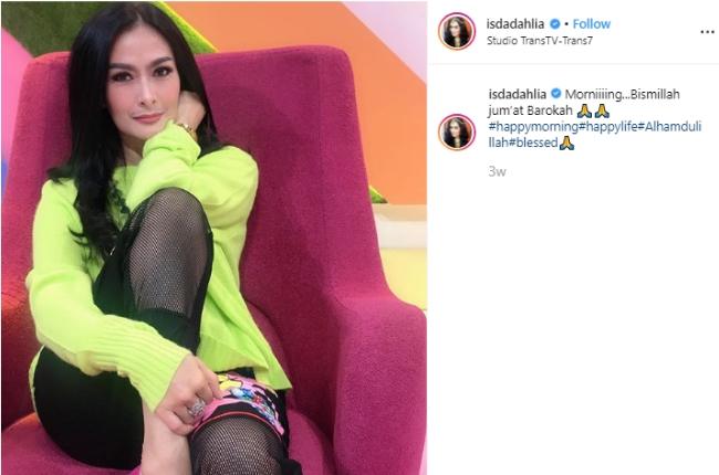 Iis Dahlia. (Instagram/@isdadahlia)
