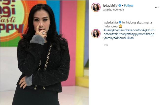 Iis Dahlia. (Instagram/@isdadahlia)