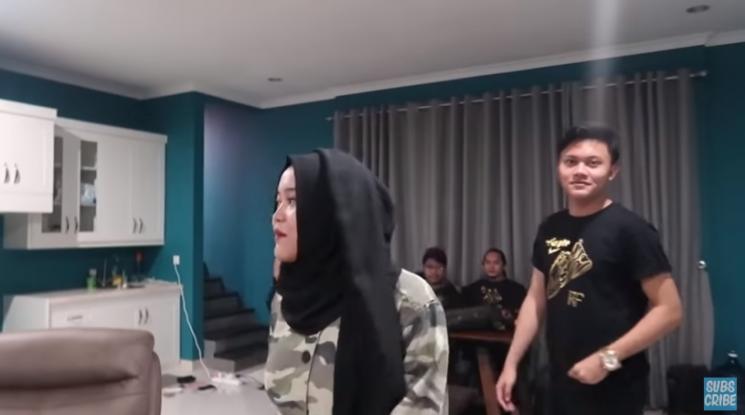 Rumah Baru Rizky Febian. (Youtube/@PutriDelina)