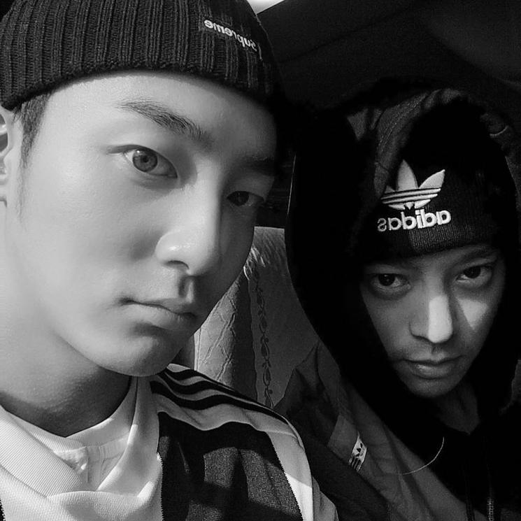 Roy Kim dan Jung Joon Young. (Instagram/@roykimmusic)