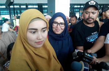Deg-degan Jelang Nyoblos, Ayu Ting Ting Pilih Siapa Ya?