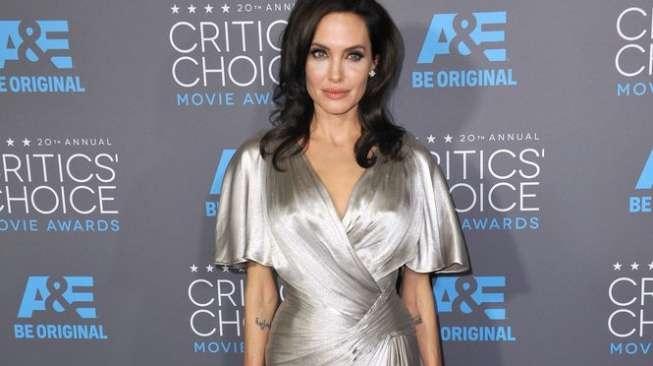 Angelina Jolie (Shutterstock)