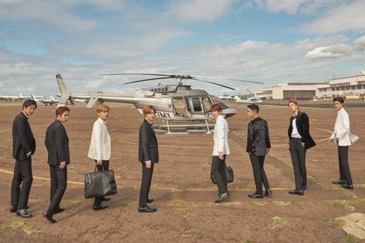 EXO rilis album foto (Soompi)