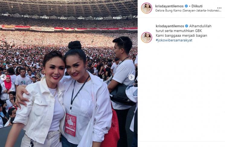 Krisdayanti dan Yuni Shara di Konser Putih Bersatu GBK (Instagram/@krisdayantilemos)