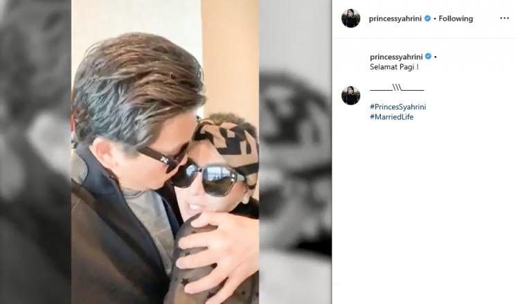 Syahrini Dicium Reino Barack (Instagram/@princessyahrini)