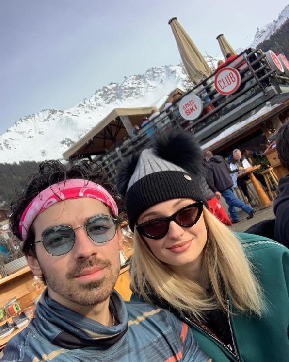 Joe Jonas dan Sophie Turner (Instagram/@sophiet)
