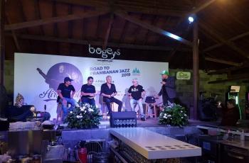 Yuk Nyanyi Bareng 16 Lagu Cinta di Konser Air Supply Live In Yogyakarta!