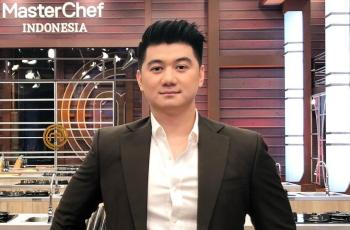 Chef Arnold Mundur Jadi Juri MasterChef Indonesia usai 10 Tahun, Publik Penasaran Satu Hal!