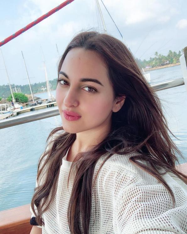 Sonakshi Sinha (Instagram/@aslisona)