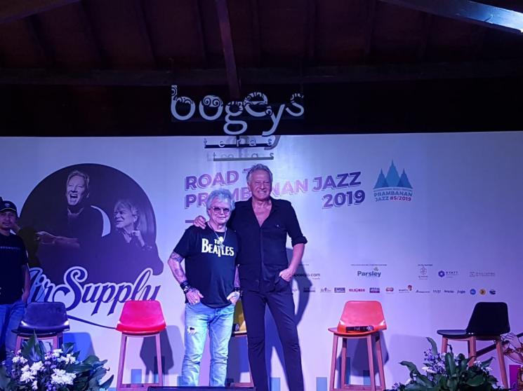 Russel Hitchcock dan Graham Russell gelar konser di Yogyakarta. (Matamata.com/Irma Joanita)