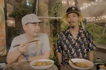 Jauh-Jauh ke Bangkok, Raditya Dika Malah Nyobain Menu Warmindo