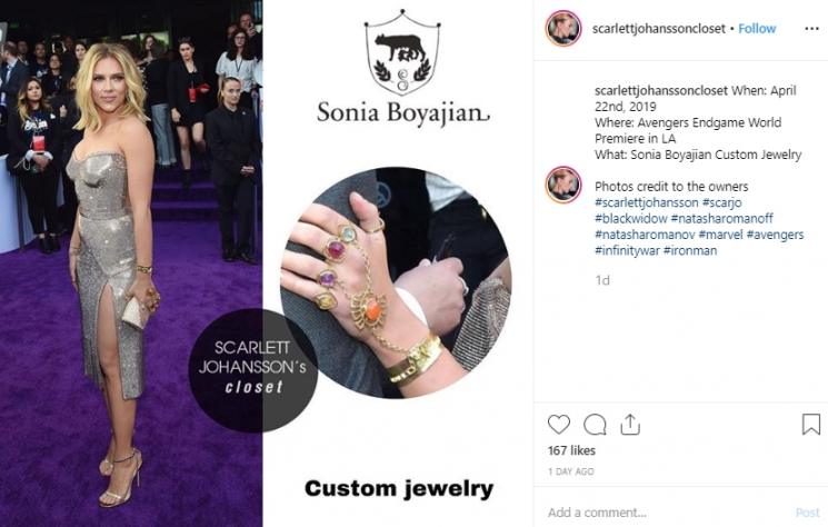 Scarlett Johansson dengan cincin Thanos. (Instagram/@scarlettjohanssoncloset)
