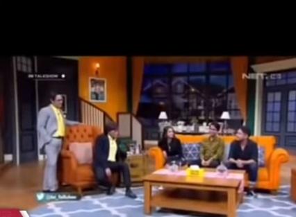 Andre Taulany dan Sule saat memandu program talk show. [capture YouTube]