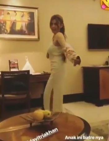 Hilda Vitria twerking. [capture Instagram]