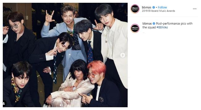 BTS dan Halsey dalam ajang penghargaan Billboard Music Awards 2019. (Instagram/@bbmas)