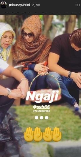 Syahrini dan Reino Barak ziarah ke makam ayahnya di Bogor, Jawa Barat. [Instagram]