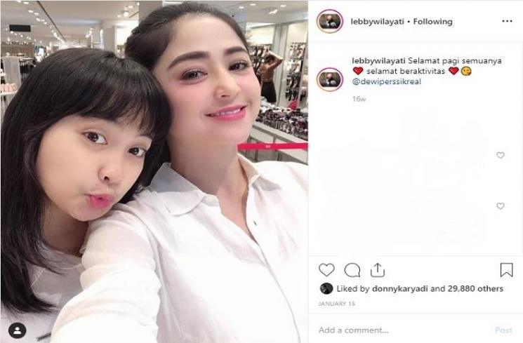 Kebersamaan Dewi Perssik dengan Lebby Wilayati (Instagram @lebbywilayati)