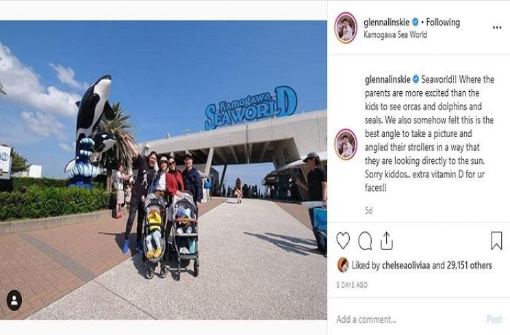Chelsea Olivia dan keluarga (Instagram @glennalinskie)
