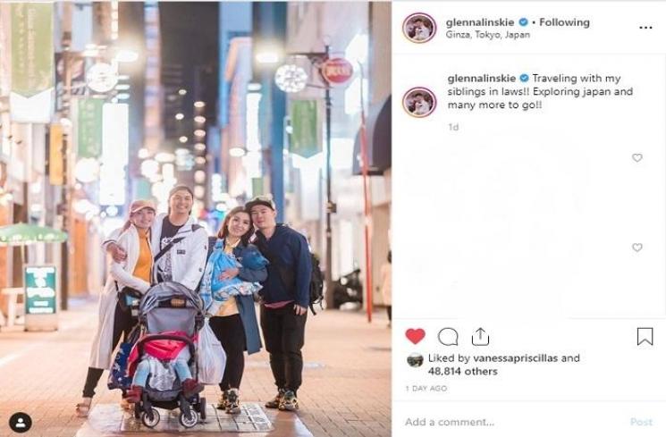 Chelsea Olivia dan keluarga (Instagram @glennalinskie)