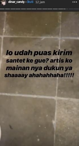 Postingan Dinar Candy soal disantet. [Instagram]