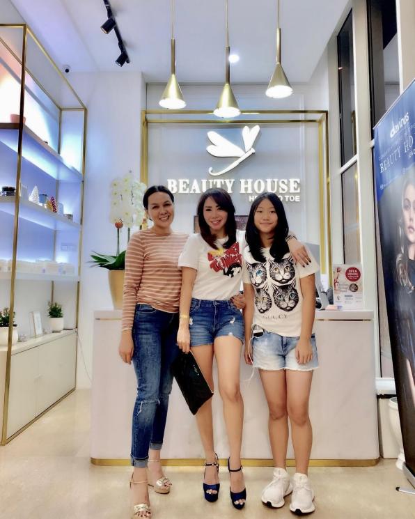 Femmy Permatasari dan putrinya, Brigita. (Instagram/@femmypermatasari)