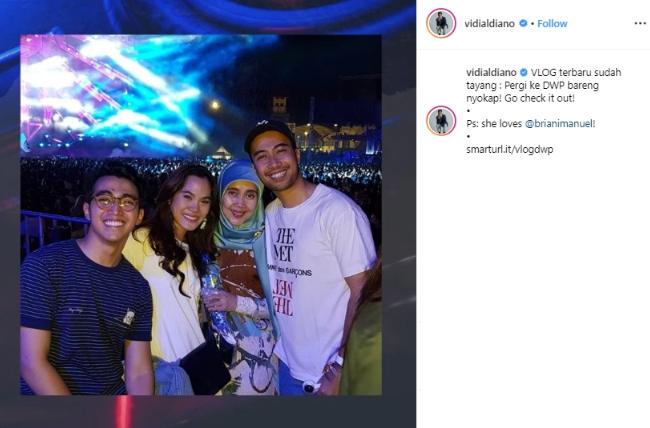 Vidi Aldiano dan Ibundanya. (Instagram/@vidialdiano)