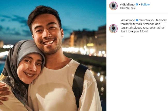 Vidi Aldiano dan Ibundanya. (Instagram/@vidialdiano)