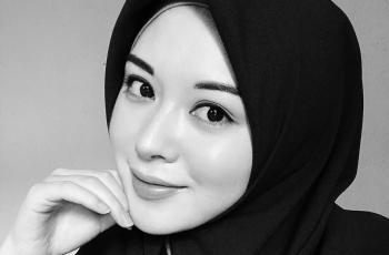 Cuma Wudhu No Makeup, Ayana Jihye Moon PD Jalan ke Mall