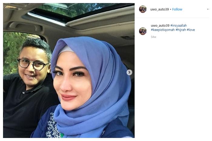 Potret mesra Natalie Sarah dan suaminya. (Instagram/@uwo_auto39)