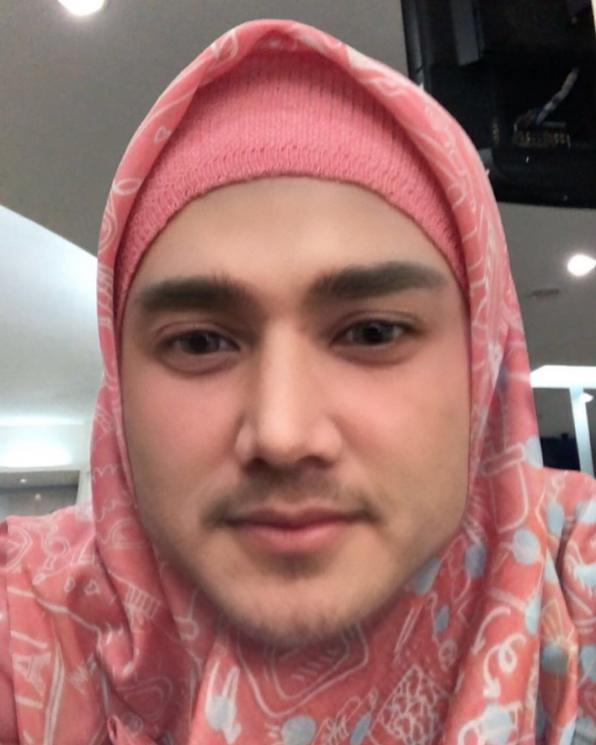 Foto Mulan Jameela jadi lelaki di filter Snapchat. [Instagram]