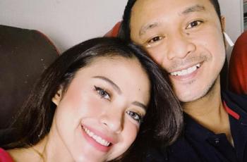 5 Potret Cantik Cynthia Riza, Istri Giring Ganesha yang Bikin Salfok
