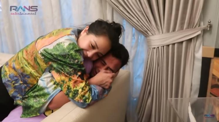 Keromantisan Raffi Ahmad dan Nagita Slavina. (YouTube/Rans Entertainment)