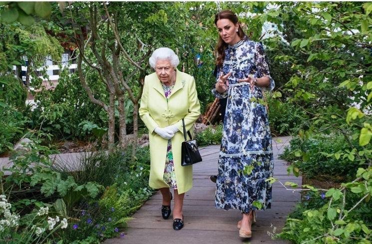 Kate Middleton dan Ratu Elizabeth II (Instagram/@kensingtonroyal)