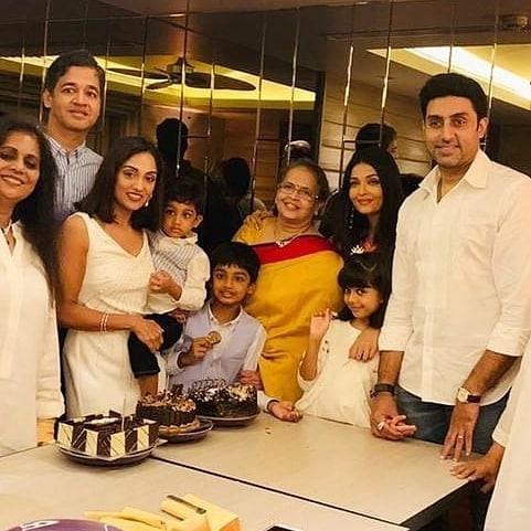 Ultah ibu Aishwarya Rai (Instagram/@manav.manglani)