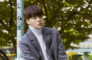 Perceraiannya Kontroversial, Ahn Jae Hyun Diputus Kontrak Iklan