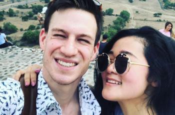 Momen Langka, 5 Potret Gisela Cindy Pulang Kampung Bareng Pacar Bule