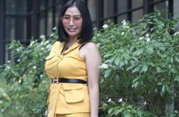 Tak Hadiri Sidang Cerai Perdana, Ratna Dilla Berlibur ke Malaysia