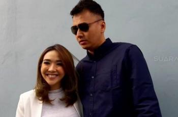 Liburan Bareng Pasangan, 5 Seleb Ini Justru Tuai Hujatan Netizen