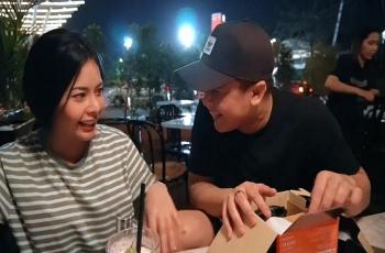 Bawa Bunga, Billy Syahputra Lamar Elvia Cerolline Live di TV