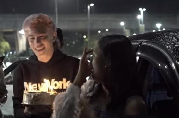 Marion Jola kena prank kekasihnya, Julian. [Capture YouTube]