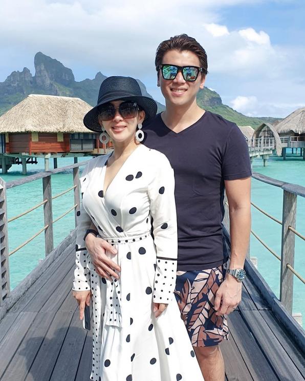 Syahrini dan Reino Barack di Bora Bora (Instagram/@princessyahrini)