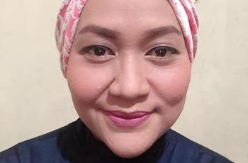 Unggah Fotonya Setahun Lalu, Penampilan Tike Priatnakusumah Bikin Pangling