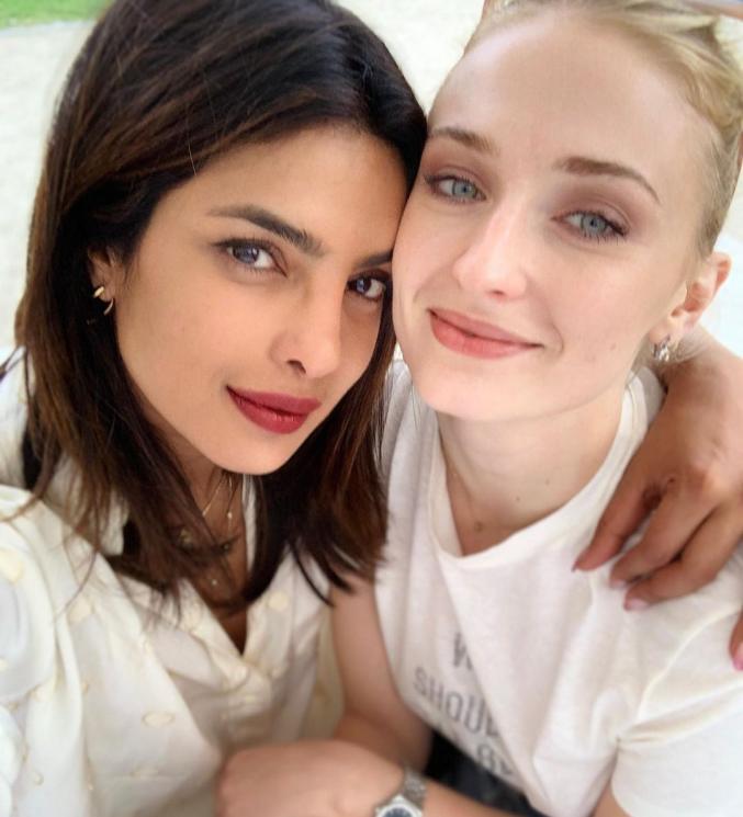 Priyanka Chopra dan Sophie Turner (Instagram/@priyankachopra)