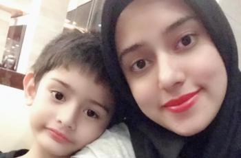 Sekeluarga Pakai Baju Bangsawan Korea Zaman Dulu, Putra Fairuz A Rafiq Jadi Sorotan