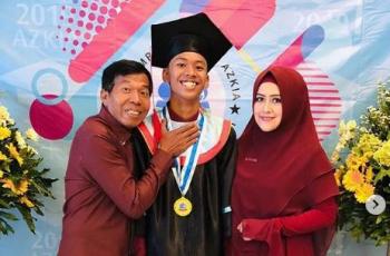 5 Momen Wisuda Rifky, Putra Kiwil dan Meggy yang Beranjak Dewasa