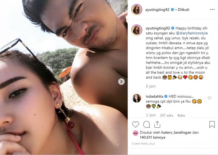 Ayu Ting Ting ucap selamat ultah untuk stylist-nya (Instagram/@ayutingting92)