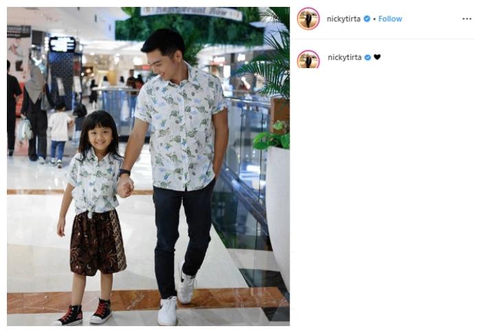 Nicky Tirta dan putrinya. (Instagram/@nickytirta)