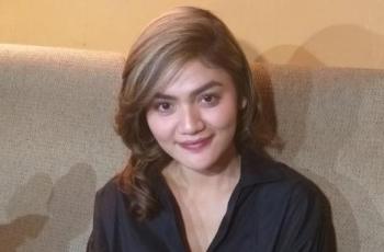 Hilda Vitria Posting Foto Rebahan di Kasur, Netizen Peringati Aurat!