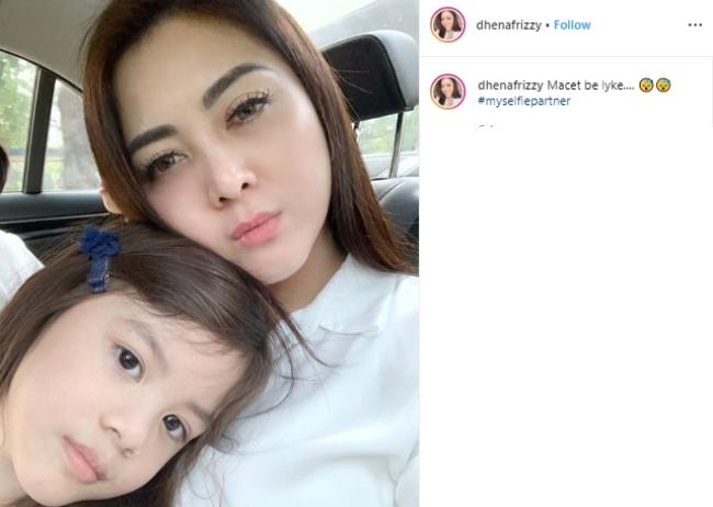 Zoe, putri Jonathan Frizzy. (Instagram/@dhenafrizzy)