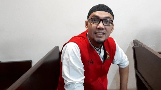 Sandy Tumiwa menjalani sidang narkotika perdana di PN Jakpus, Kamis (11/7/2019). (Suara.com/Sumarni)